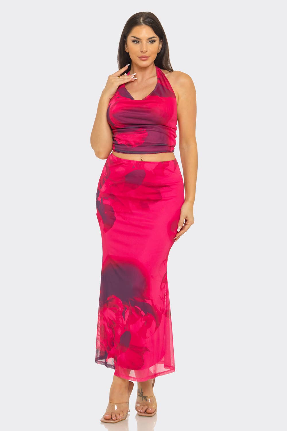 Conjunto de top de malla con estampado floral y cuello drapeado frontal y falda midi