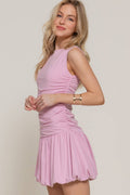 Mini vestido sin mangas con escote barco y volumen