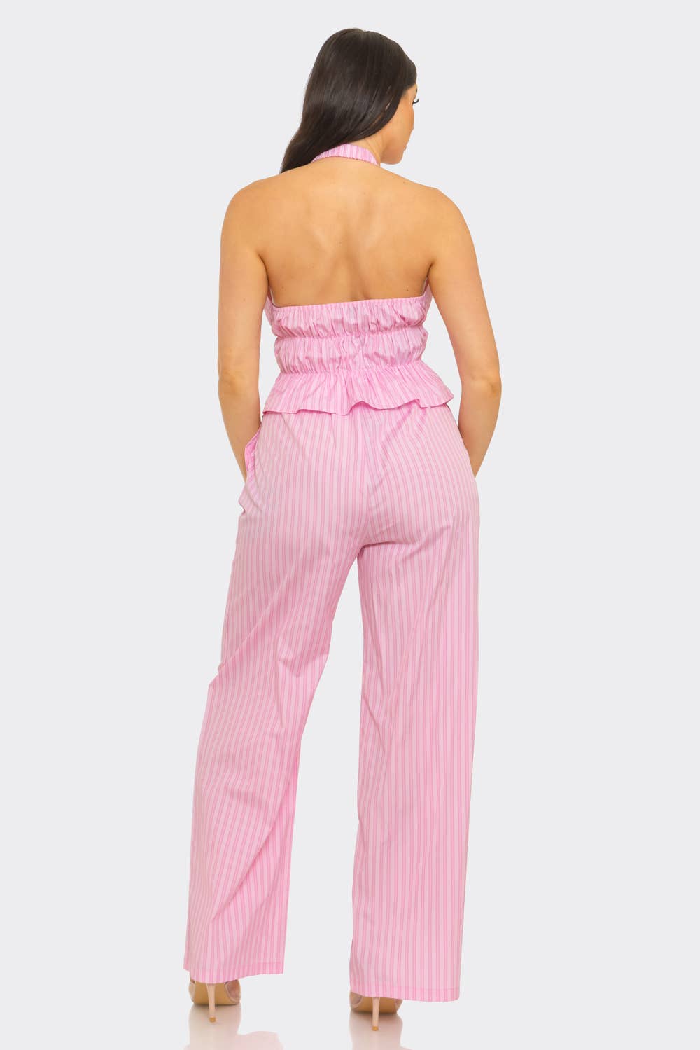 Conjunto de top halter de tirantes finos con lazo frontal elástico y pantalones