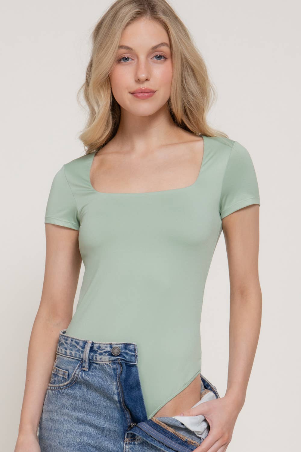 Body de ITY de doble capa con cuello en U y manga corta