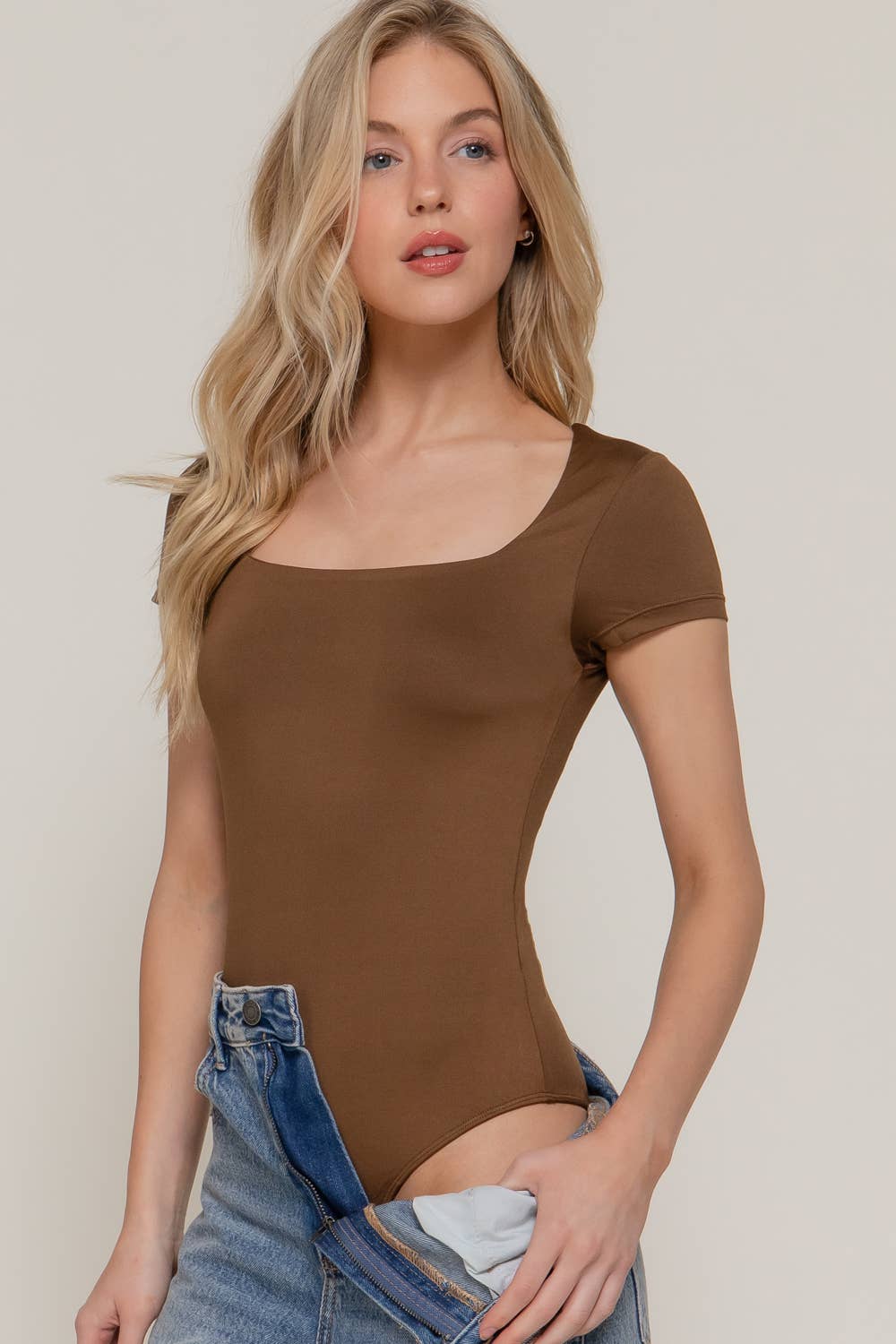 Body de ITY de doble capa con cuello en U y manga corta